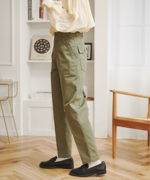 ANGIE(アンジー)の「ハイウエストセンタープレスベイカーパンツ(チノパンツ・レディース・カーキ/ネイビー/ベージュ/アイボリー・MEDIUM/SMALL/LARGE)」の20枚目の写真
