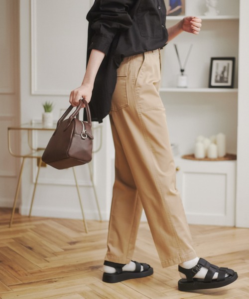 ANGIE(アンジー)の「ハイウエストセンタープレスベイカーパンツ(チノパンツ・レディース・カーキ/ネイビー/ベージュ/アイボリー・MEDIUM/SMALL/LARGE)」の17枚目の写真