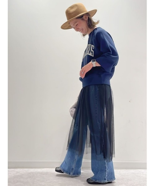 Champion(チャンピオン)の「【Champion】華奢ロゴプリント(スウェット・レディース・ネイビー/オフホワイト/ブルー・L/M)」の4枚目の写真