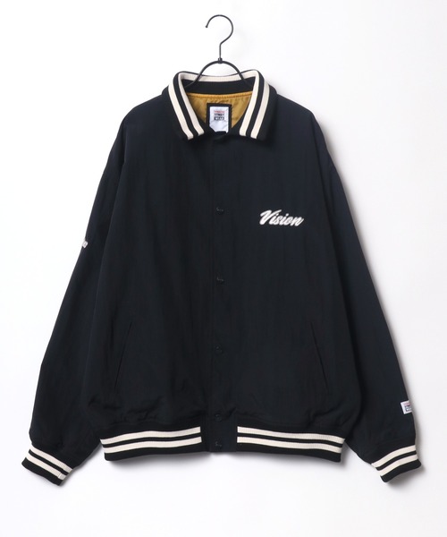 VISION STREET WEAR(ヴィジョンストリートウェア)の「VISION STREET WEAR/ヴィジョンストリートウエア ビッグシルエット ロゴ ワッペン バック刺繍 コーチスタジャン(ナイロンジャケット・メンズ・ブラック/グリーン/ネイビー・M/L/LL)」の6枚目の写真