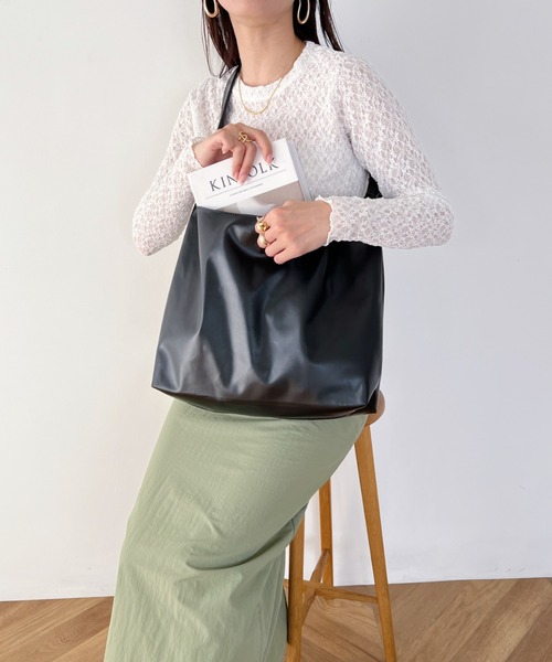 MYMOOD.（マイムード）の「【A4サイズ収納可】ノットハンドル PU トートバッグ（トートバッグ・レディース・ホワイト/ブラック・FREE）」の22枚目の写真