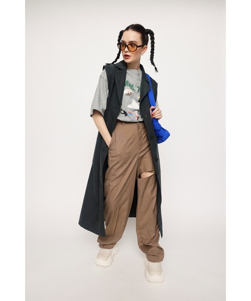 SLY（スライ）の「FLAT FRAME EYEWEAR フラットフレーム アイウェア サングラス UVカット99.9％ 紫外線カット 紫外線対策（サングラス・レディース・ブラック/マルチ・FREE）」の15枚目の写真