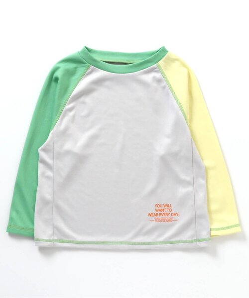 BREEZE（ブリーズ）の「【UVカット水着】長袖かぶりラッシュガード（ラッシュガード・キッズ・ネイビー/レインボー/グレー・110/120/130/90/100/80/140）」の3枚目の写真