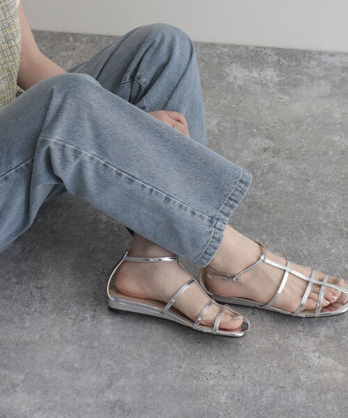 PANIER（パニエ）の「【PANIER/パニエ】スリムライングラディエーターサンダル（サンダル・レディース・シルバー/ブラック・23/24）」の3枚目の写真