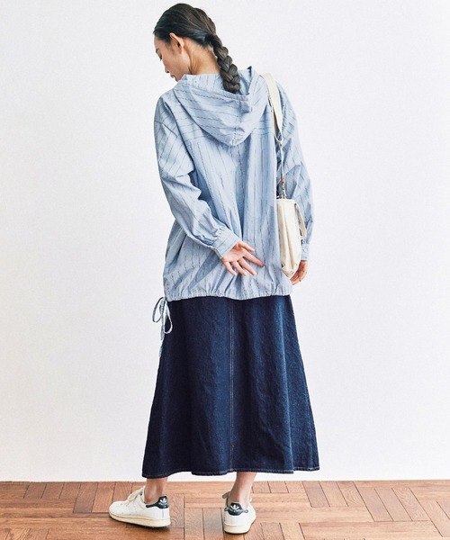 and myera(アンド マイラ)の「and myera 布はくで作ったパーカー(パーカー・レディース・ブルー・LARGE/MEDIUM/X-LARGE/SMALL)」の3枚目の写真