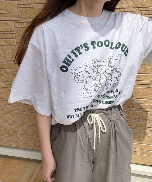 Nana(ナナ)の「キャラクタープリントTシャツ(Tシャツ/カットソー・レディース・ネイビー/ライトグレー/グレイッシュベージュ・FREE)」の5枚目の写真