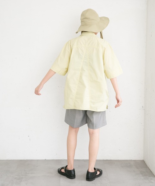 KBF（ケイビーエフ）の「ショルダータックナイロンシャツ（シャツ/ブラウス・レディース・イエロー/ブルー系その他/ブラウン系その他・ONE）」の10枚目の写真