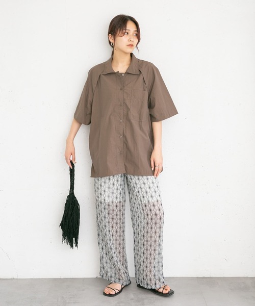 KBF（ケイビーエフ）の「ショルダータックナイロンシャツ（シャツ/ブラウス・レディース・イエロー/ブルー系その他/ブラウン系その他・ONE）」の15枚目の写真