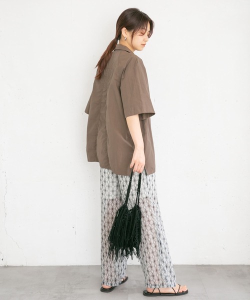 KBF（ケイビーエフ）の「ショルダータックナイロンシャツ（シャツ/ブラウス・レディース・イエロー/ブルー系その他/ブラウン系その他・ONE）」の16枚目の写真