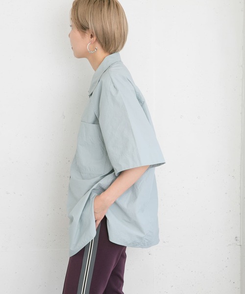 KBF（ケイビーエフ）の「ショルダータックナイロンシャツ（シャツ/ブラウス・レディース・イエロー/ブルー系その他/ブラウン系その他・ONE）」の20枚目の写真