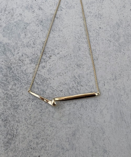 cheriella(シェリエラ)の「【cheriella】ひねりバーネックレス(ネックレス・レディース・シルバー/ゴールド・FREE)」の9枚目の写真