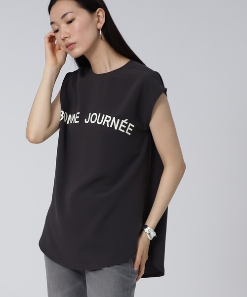 GALLEST（ギャレスト）の「【洗える】ジョーゼットロゴトップス（Tシャツ/カットソー・レディース・チャコールグレー/ホワイト系・38）」の2枚目の写真