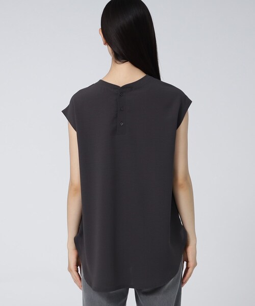 GALLEST（ギャレスト）の「【洗える】ジョーゼットロゴトップス（Tシャツ/カットソー・レディース・チャコールグレー/ホワイト系・38）」の8枚目の写真