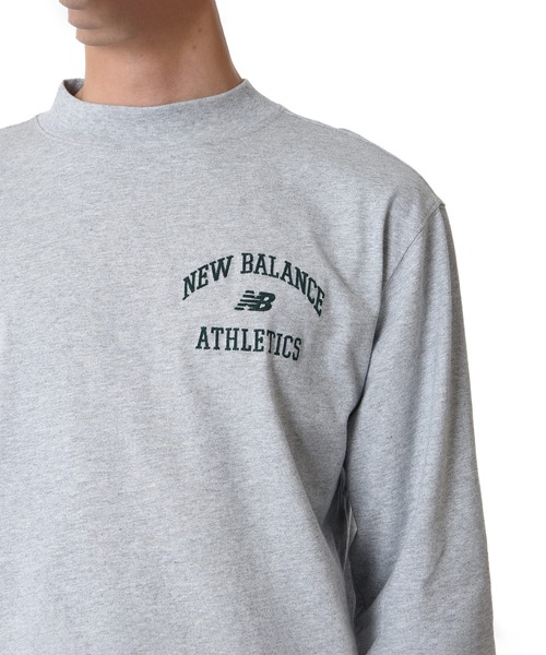 NEW BALANCE(ニューバランス)の「Athletics Varsity モックネック ロングスリーブTシャツ(Tシャツ/カットソー・メンズ・グリーン/ライトグレー・MEDIUM/LARGE/XX-LARGE/X-LARGE/SMALL)」の5枚目の写真