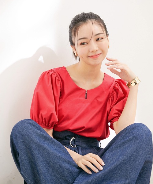 VIS(ビス)の「【接触冷感・洗える】【前後2WAY】異素材ボリュームスリーブカットソー(Tシャツ/カットソー・レディース・ブラック/ホワイト/グリーン/レッド系その他2・FREE)」の4枚目の写真
