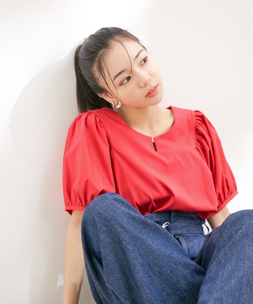 VIS(ビス)の「【接触冷感・洗える】【前後2WAY】異素材ボリュームスリーブカットソー(Tシャツ/カットソー・レディース・ブラック/ホワイト/グリーン/レッド系その他2・FREE)」の5枚目の写真