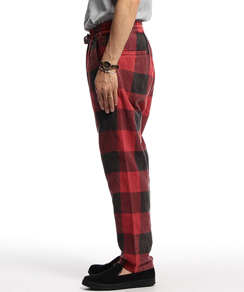 B:MING by BEAMS（ビーミングバイビームス）の「ビーミング by ビームス / ケミカルブロックチェックイージーパンツ（その他パンツ・メンズ・チャコールグレー/ネイビー/レッド・LARGE/MEDIUM）」の7枚目の写真