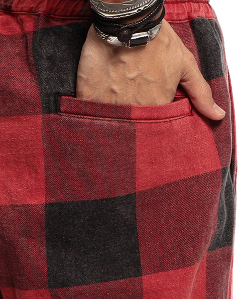 B:MING by BEAMS（ビーミングバイビームス）の「ビーミング by ビームス / ケミカルブロックチェックイージーパンツ（その他パンツ・メンズ・チャコールグレー/ネイビー/レッド・LARGE/MEDIUM）」の11枚目の写真