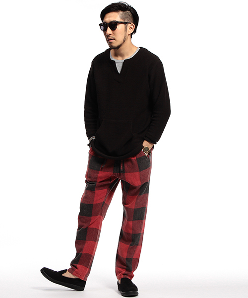 B:MING by BEAMS（ビーミングバイビームス）の「ビーミング by ビームス / ケミカルブロックチェックイージーパンツ（その他パンツ・メンズ・チャコールグレー/ネイビー/レッド・LARGE/MEDIUM）」の4枚目の写真