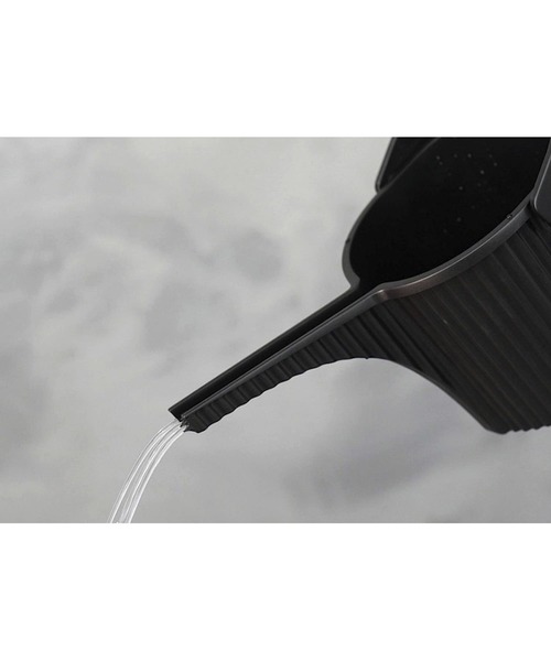 URBAN RESEARCH DOORS（アーバンリサーチドアーズ）の「Hachiman gardens　ガーデンビートル 1.5L（フラワーベース・レディース・ブラック・-）」の3枚目の写真