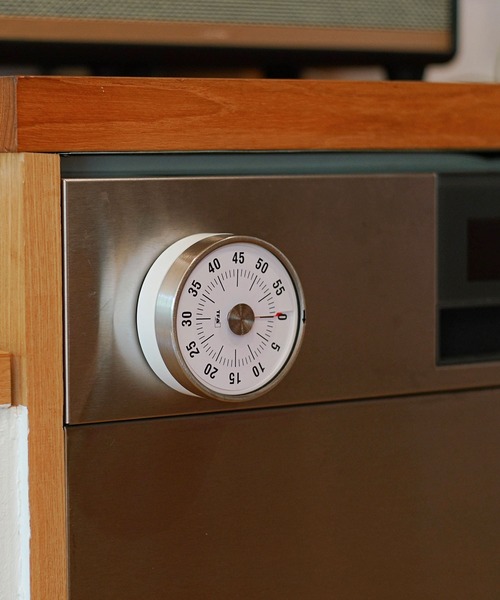 HIGHTIDE（ハイタイド）の「TFA Dostmann TFA ドストマン Analogue kitchen timer PUCK 38.1028 アナログキッチンタイマー パック 38.1028（キッチンツール・レディース・その他/ブラック・FREE）」の2枚目の写真