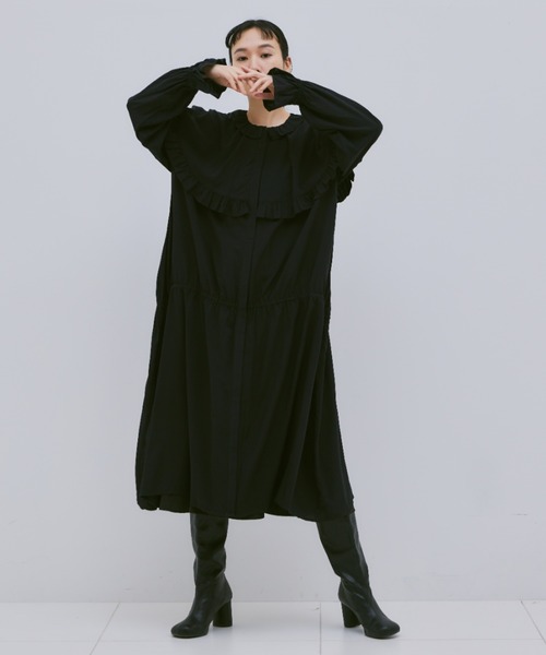 Libra Cue(リブラ キュー)の「ケープフリルワンピース(ワンピース・レディース・ブラック/レッド・FREE)」の4枚目の写真
