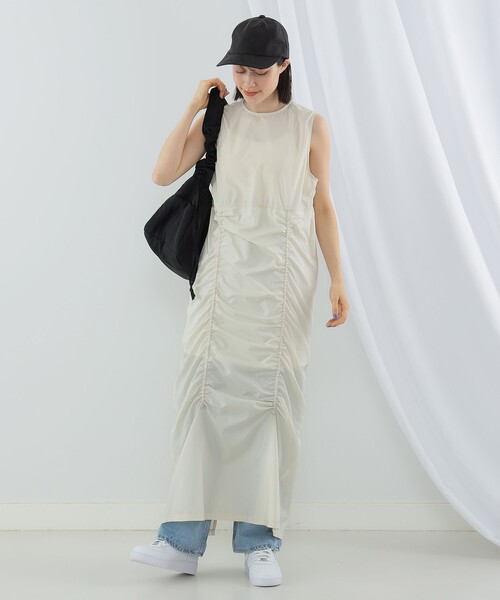 Ray BEAMS(レイビームス)の「Champion × Ray BEAMS / 別注 ギャザー ノースリーブ ワンピース(ワンピース・レディース・ブラック/ベージュ・SMALL/MEDIUM)」の12枚目の写真