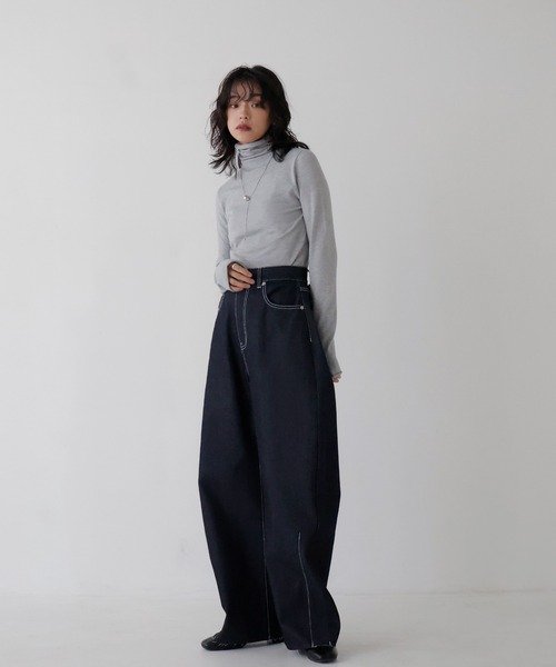 hellam（へラム）の「カーブデニムパンツ（デニムパンツ・レディース・ブラック/ホワイト/インディゴブルー/ブルー/ライトブルー・SMALL/MEDIUM）」の9枚目の写真