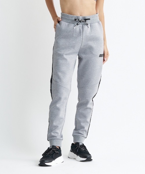 ROXY(ロキシー)の「MY WAY PANTS/ロキシー速乾UVカット付きサイドロゴテープラインデザインテーパードスウェットパンツ(スウェットパンツ・レディース・ブラック/グレー/ホワイト・LARGE/MEDIUM/SMALL)」の3枚目の写真