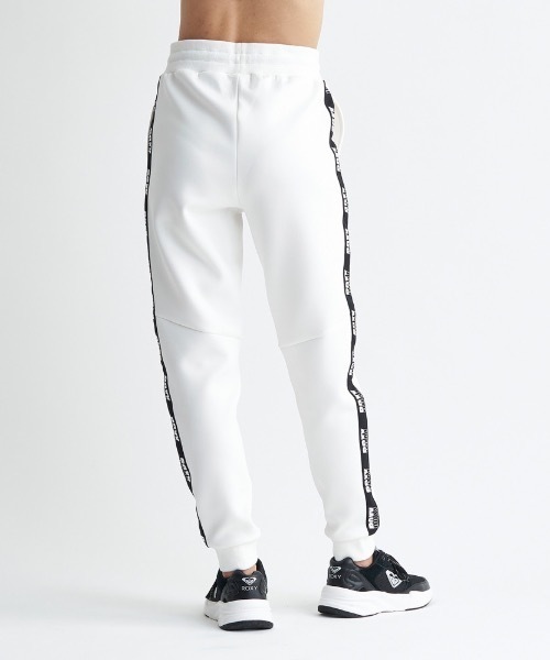 ROXY(ロキシー)の「MY WAY PANTS/ロキシー速乾UVカット付きサイドロゴテープラインデザインテーパードスウェットパンツ(スウェットパンツ・レディース・ブラック/グレー/ホワイト・LARGE/MEDIUM/SMALL)」の14枚目の写真