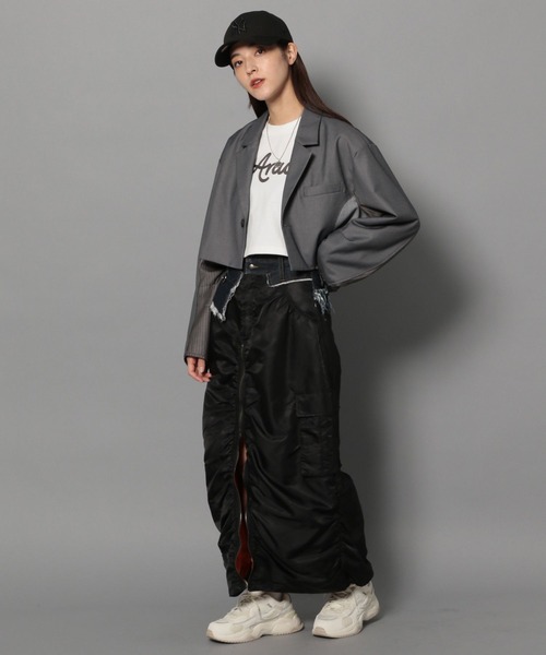 Anui（アニュイ）の「【UNISEX/選べる着丈】サイドストライプスーツジャケット（テーラードジャケット・レディース・グレー/ブラック・SMALL/MEDIUM）」の9枚目の写真