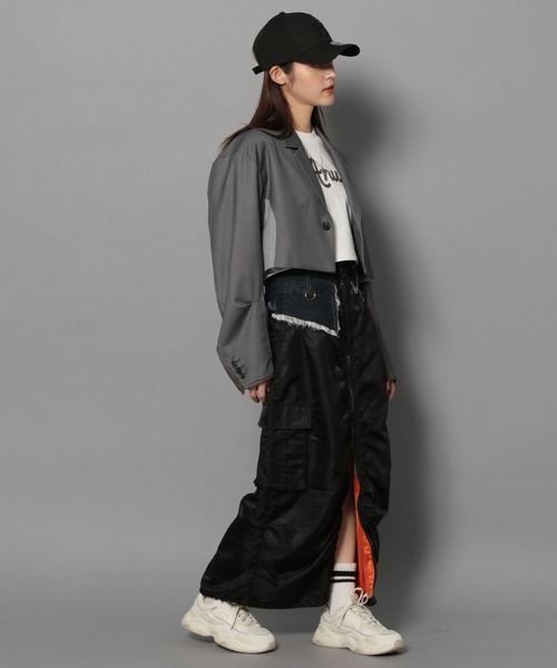 Anui（アニュイ）の「【UNISEX/選べる着丈】サイドストライプスーツジャケット（テーラードジャケット・レディース・グレー/ブラック・SMALL/MEDIUM）」の4枚目の写真