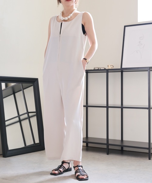 ULEULA（ウルア）の「2WAYオールインワン/ジャンプスーツサロペット（サロペット/オーバーオール・レディース・アイボリー/ブラック/チャコールグレー・FREE）」の4枚目の写真