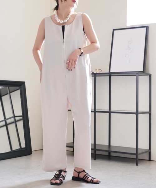 ULEULA（ウルア）の「2WAYオールインワン/ジャンプスーツサロペット（サロペット/オーバーオール・レディース・アイボリー/ブラック/チャコールグレー・FREE）」の6枚目の写真