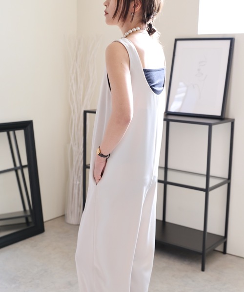 ULEULA（ウルア）の「2WAYオールインワン/ジャンプスーツサロペット（サロペット/オーバーオール・レディース・アイボリー/ブラック/チャコールグレー・FREE）」の15枚目の写真