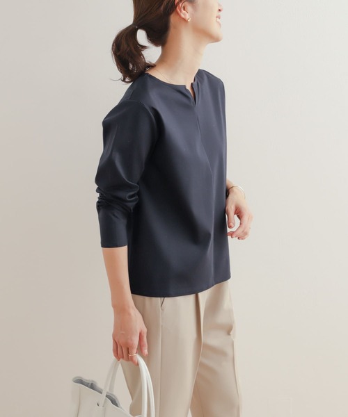 URBAN RESEARCH DOORS（アーバンリサーチドアーズ）の「シルケットコットンスリットネックプルオーバー（Tシャツ/カットソー・レディース・オフホワイト/ブルー/ネイビー・MEDIUM）」の17枚目の写真