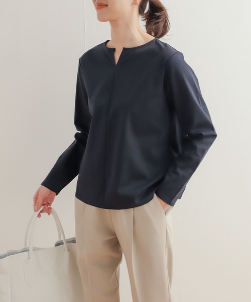 URBAN RESEARCH DOORS（アーバンリサーチドアーズ）の「シルケットコットンスリットネックプルオーバー（Tシャツ/カットソー・レディース・オフホワイト/ブルー/ネイビー・MEDIUM）」の18枚目の写真