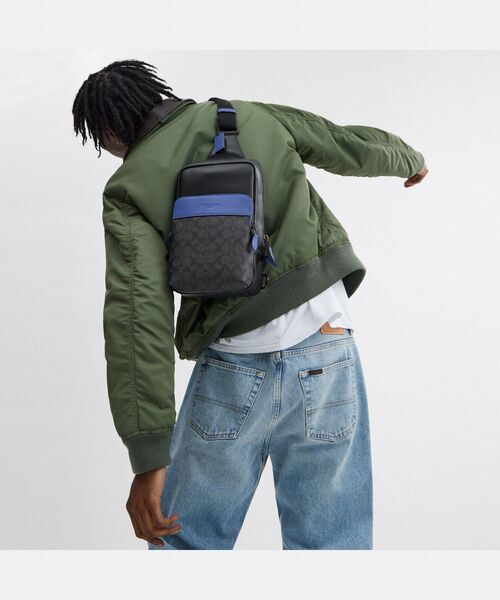 COACH（コーチ）の「ゴッサム パック・シグネチャー キャンバス