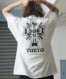 DOGTOWN | TOKYO S/S T-SHIRTS/ドッグタウン胸ロゴ&バッグプリントスタンダードシルエットTOKYOデザイン半袖カットソー(Tシャツ/カットソー)