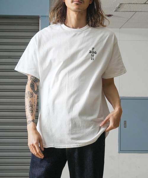 DOGTOWN（ドッグタウン）の「TOKYO S/S T-SHIRTS/ドッグタウン胸ロゴ&バッグプリントスタンダードシルエットTOKYOデザイン半袖カットソー（Tシャツ/カットソー・メンズ・ブラック/ホワイト・MEDIUM/LARGE/X-LARGE）」の9枚目の写真