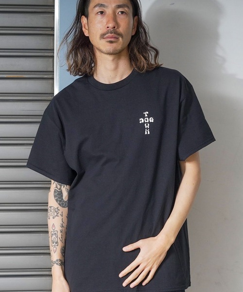 DOGTOWN（ドッグタウン）の「TOKYO S/S T-SHIRTS/ドッグタウン胸ロゴ&バッグプリントスタンダードシルエットTOKYOデザイン半袖カットソー（Tシャツ/カットソー・メンズ・ブラック/ホワイト・MEDIUM/LARGE/X-LARGE）」の21枚目の写真