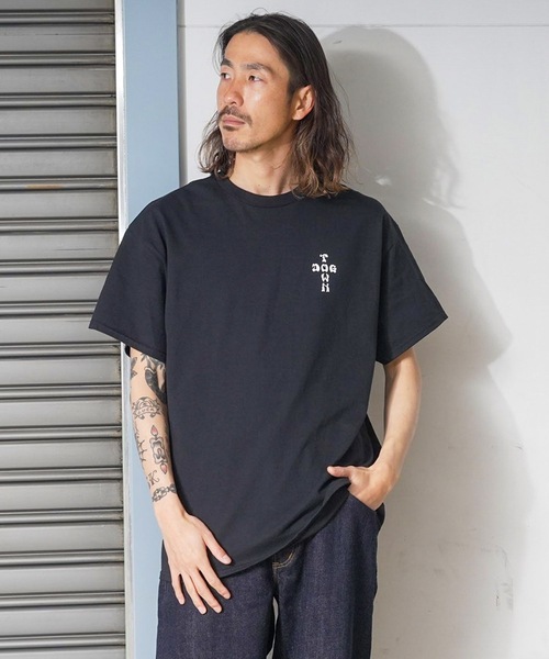 DOGTOWN（ドッグタウン）の「TOKYO S/S T-SHIRTS/ドッグタウン胸ロゴ&バッグプリントスタンダードシルエットTOKYOデザイン半袖カットソー（Tシャツ/カットソー・メンズ・ブラック/ホワイト・MEDIUM/LARGE/X-LARGE）」の22枚目の写真