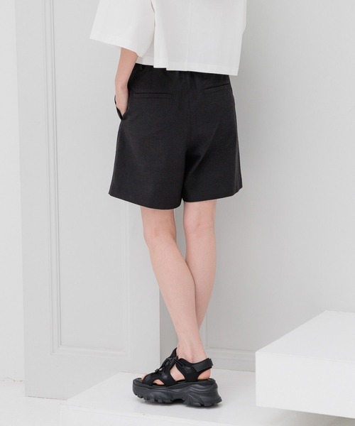 LOWRYS FARM(ローリーズファーム)の「スタイルUPショートパンツ 991948(その他パンツ・レディース・チャコールグレー/ブラック/アイボリー・FREE)」の10枚目の写真