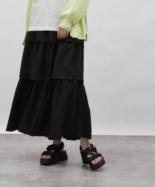 LAKOLE(ラコレ)の「ポコポコティアードスカート / 116530(スカート・レディース・ベージュ/ブラック/ブルー・SMALL/MEDIUM)」の18枚目の写真