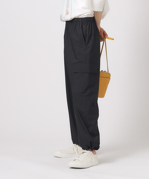 SHOO・LA・RUE（シューラルー）の「◆【洗える/2WAY】シルエットを変えられる 大人のカーゴパンツ（その他パンツ・レディース・ベージュ/ブラック/カーキ・02/03/04）」の15枚目の写真