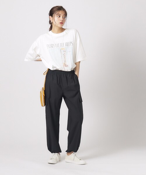 SHOO・LA・RUE（シューラルー）の「◆【洗える/2WAY】シルエットを変えられる 大人のカーゴパンツ（その他パンツ・レディース・ベージュ/ブラック/カーキ・02/03/04）」の16枚目の写真