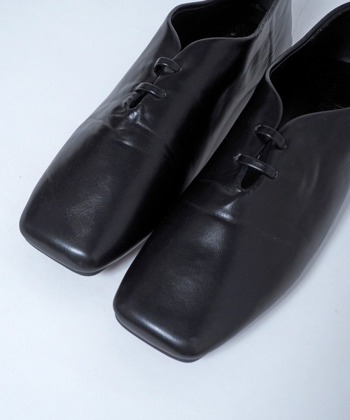 Crisp（クリスプ）の「スクエアトゥフラットシューズ（パンプス・レディース・ブラウン/ブラック/チャコール/アイボリー・38inch/37inch/39inch/36inch）」の5枚目の写真