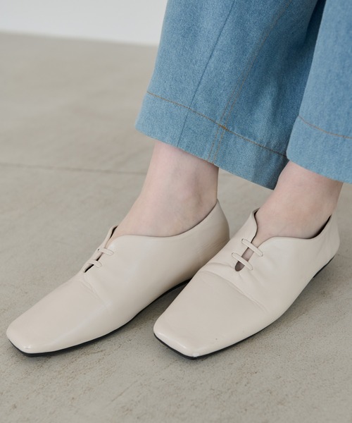 Crisp（クリスプ）の「スクエアトゥフラットシューズ（パンプス・レディース・ブラウン/ブラック/チャコール/アイボリー・38inch/37inch/39inch/36inch）」の11枚目の写真