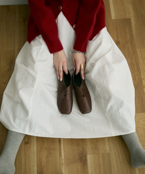 Crisp（クリスプ）の「スクエアトゥフラットシューズ（パンプス・レディース・ブラウン/ブラック/チャコール/アイボリー・38inch/37inch/39inch/36inch）」の13枚目の写真