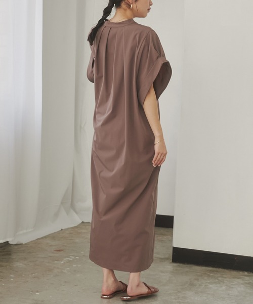 hunch(ハンチ)の「接触冷感 バンドカラー シャツワンピース(シャツワンピース・レディース・ブラック/ブラウン/ベージュ・FREE)」の13枚目の写真